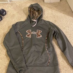 Under Armour Sweater